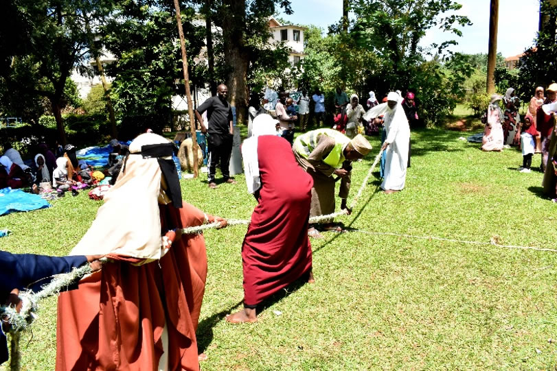 Tug of War at the Outing